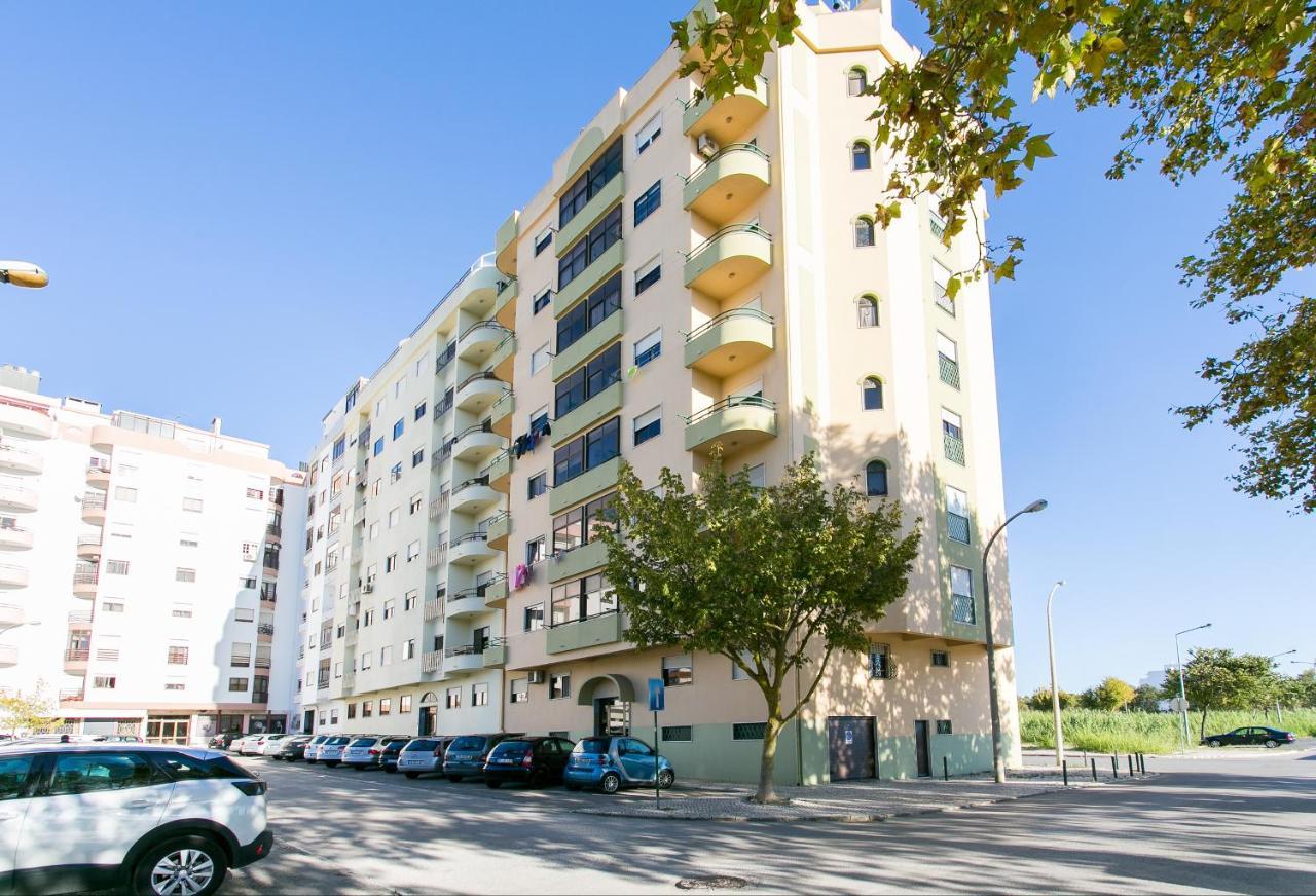 Apartamento Central Setubal Sossegado E Com Luz Ngoại thất bức ảnh